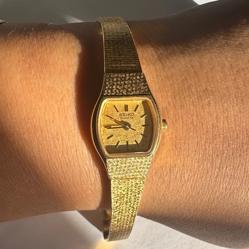 vintage gold-tone Seiko quartz